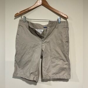 Old Navy Men’s Shorts. Size 32 light Tan